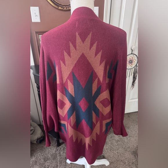 Geometric Patterned Cardigan - Picture 1 of 11